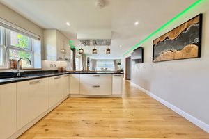 Kitchen/Dining/Family Room- click for photo gallery